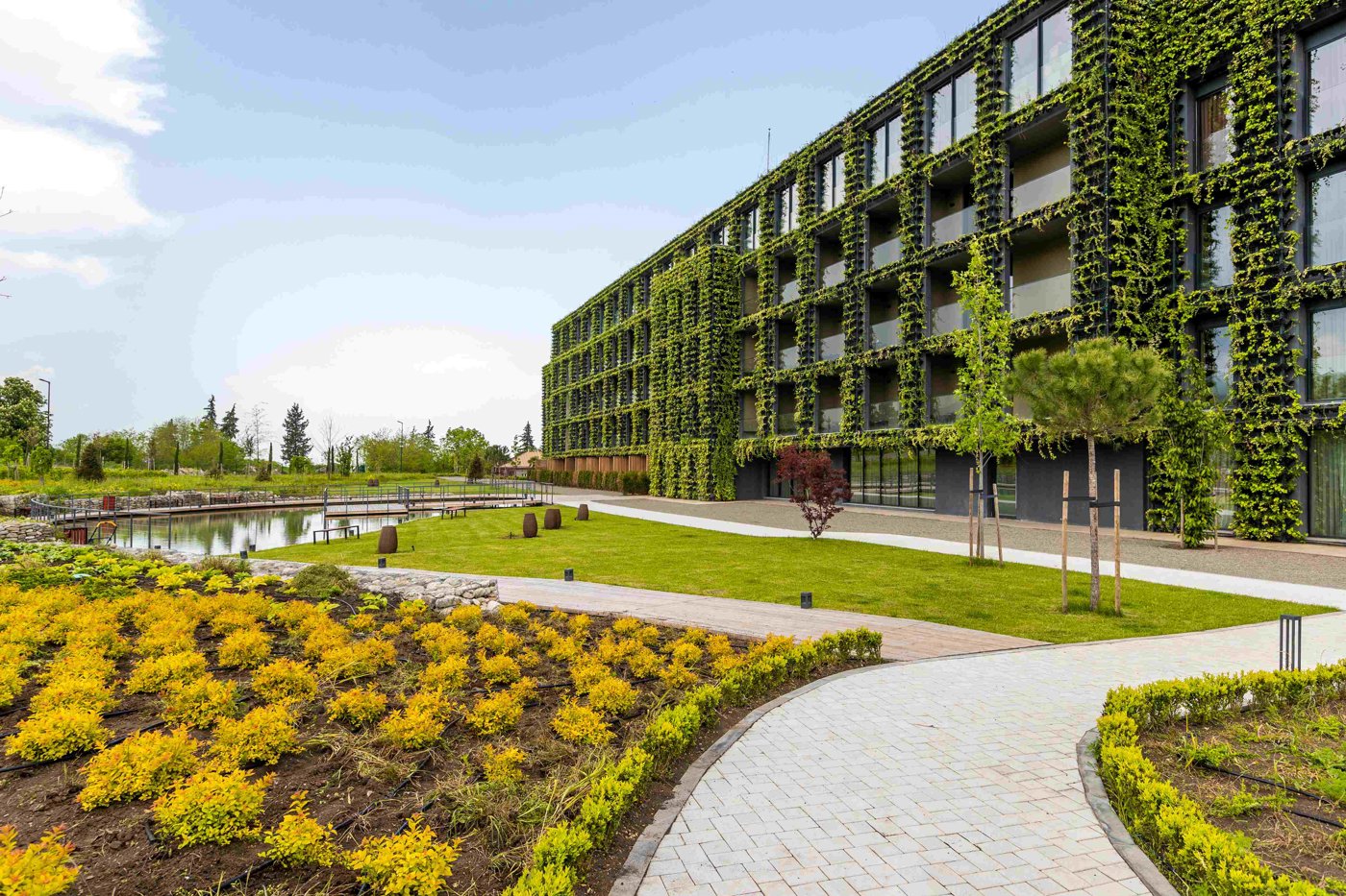 Garden and ivy-covered architecture at Radisson Collection Tsinandali Estate